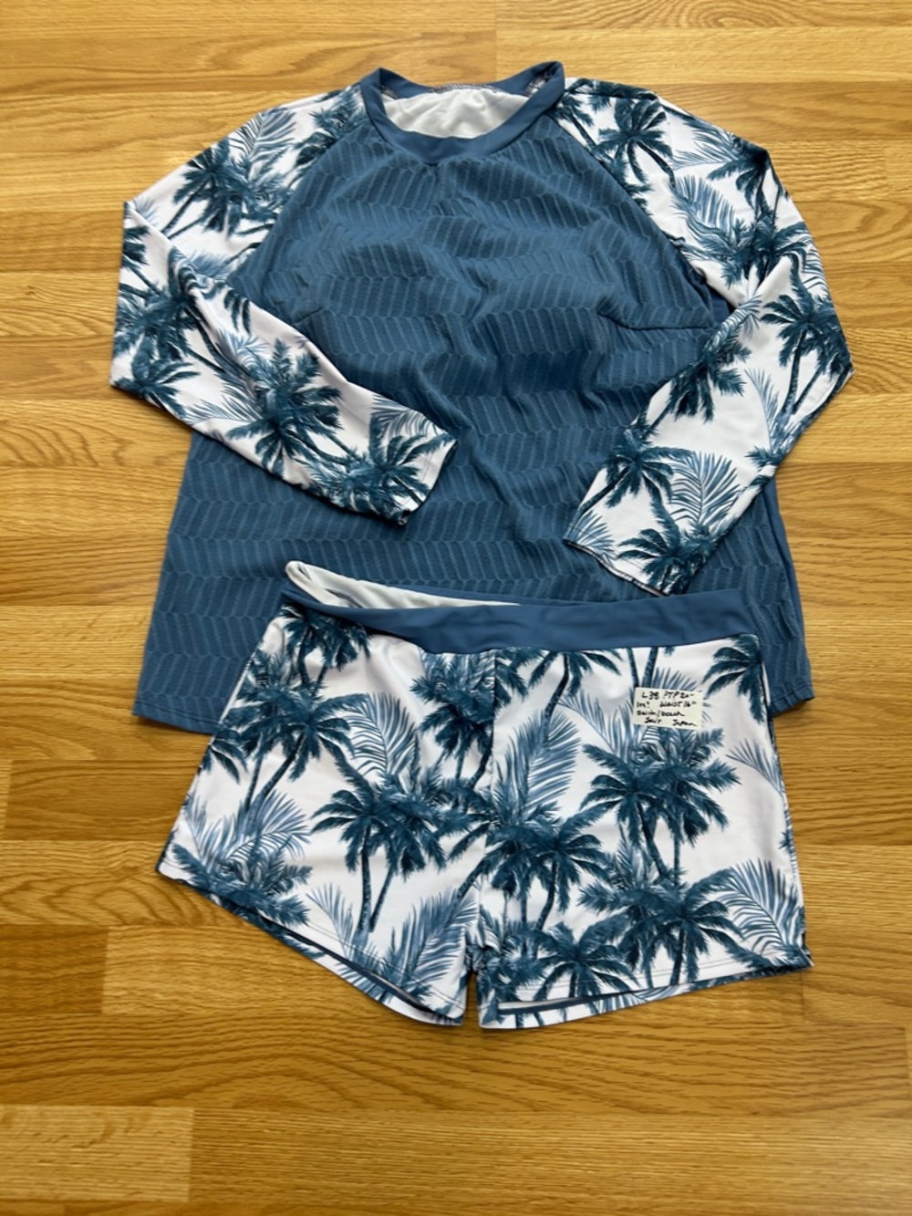 L38.   Palm Tree Print Rash Guard Set in Blue & White